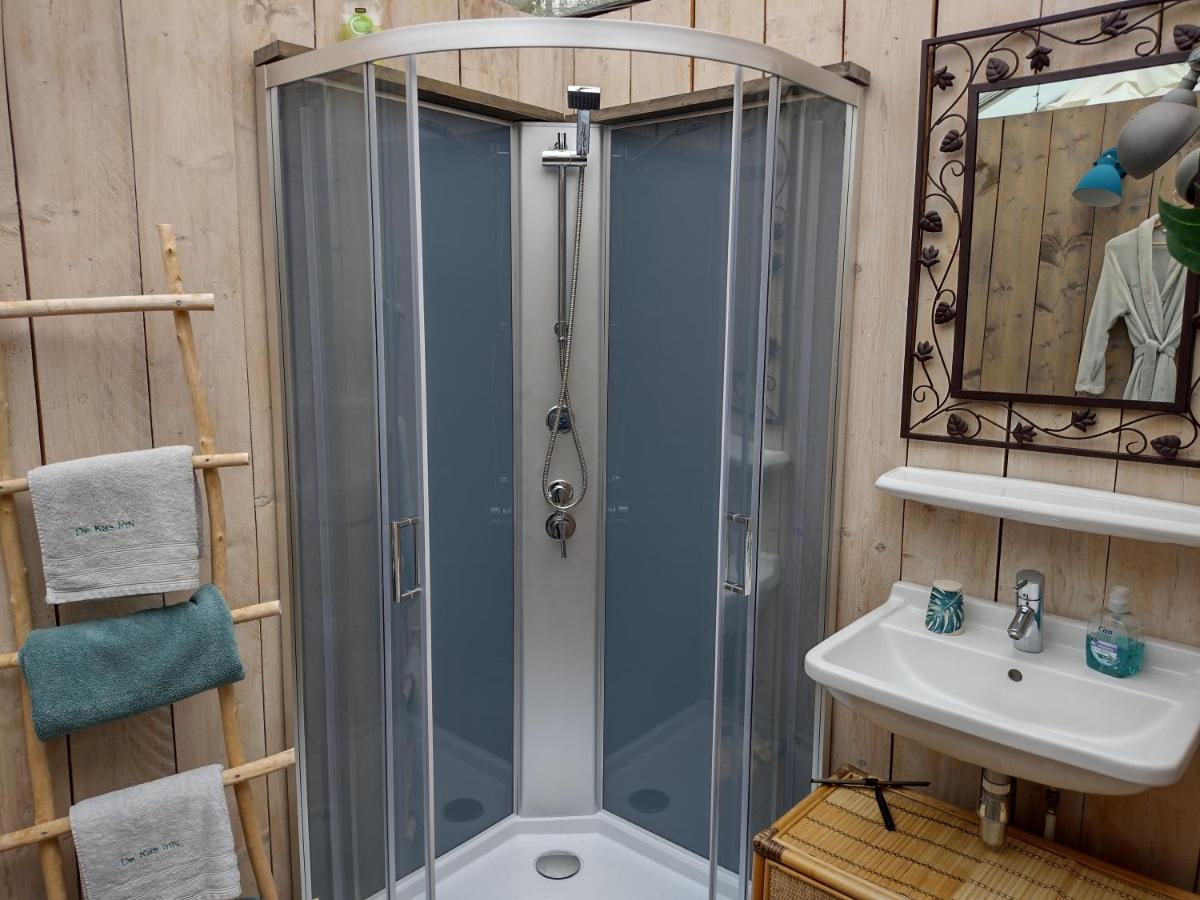 Vrijstaande Accommodatie Glamping De Kas Inn Hank Esterno foto