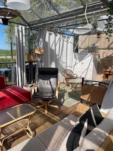 Vrijstaande Accommodatie Glamping De Kas Inn Hank Esterno foto