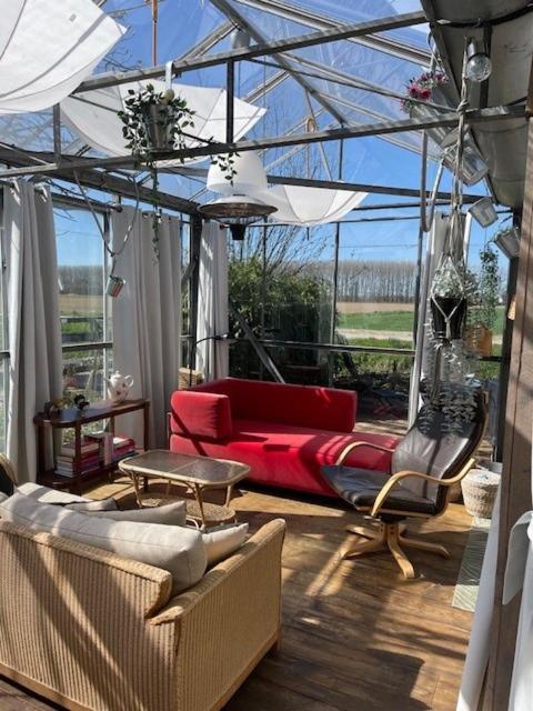 Vrijstaande Accommodatie Glamping De Kas Inn Hank Esterno foto