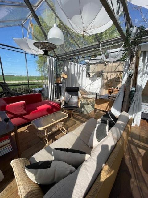 Vrijstaande Accommodatie Glamping De Kas Inn Hank Esterno foto